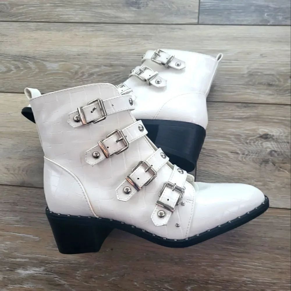 Catherine Malandrino White Shandy 4 Buckle Studded Booties in size 6 buckles
